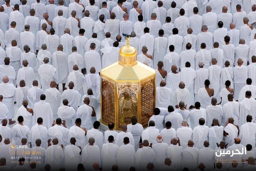 مقام إبراهيم عليه السلام من الخارج